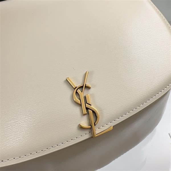 2026224192627242 800